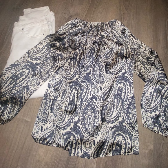 Banana Republic Tops - Banana Republic, Paisley silky Lightweight Tunic. Sz M